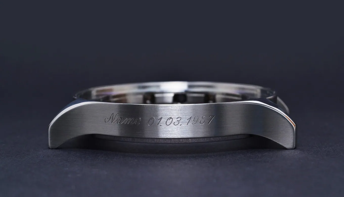 Personalized engraving (up to 10 characters)