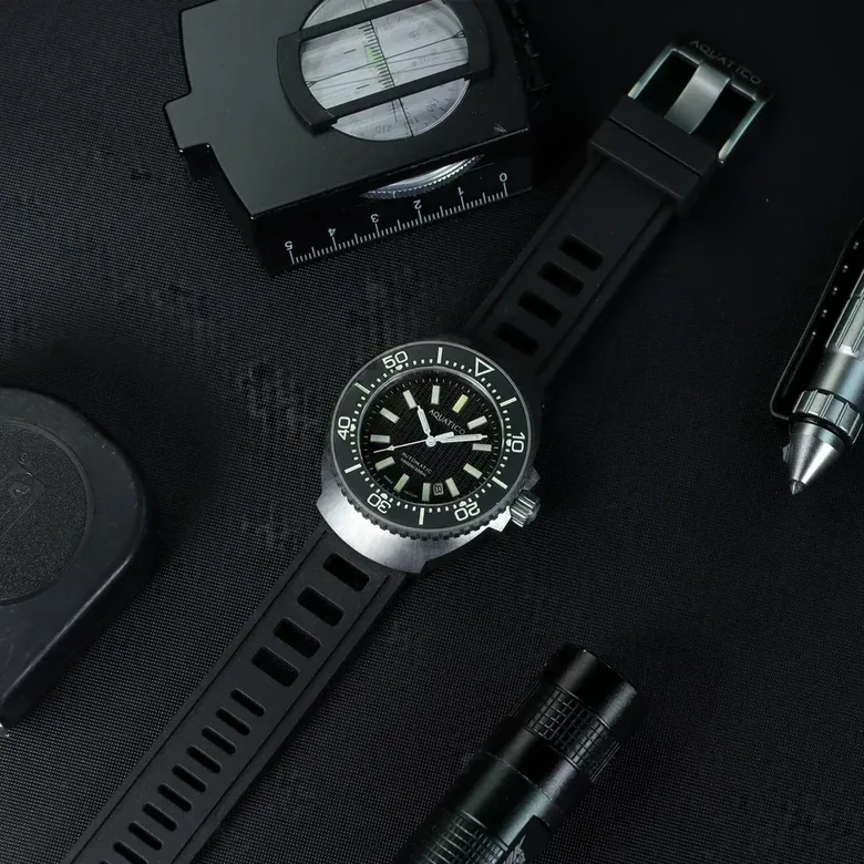 Super Marine Tritium Black Dial
