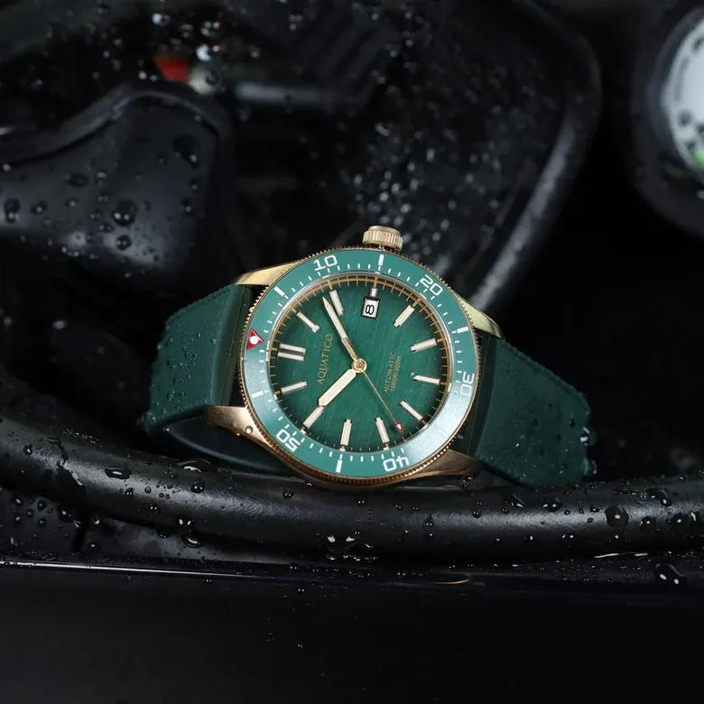 Bronze Star Dive Watch Green Dial