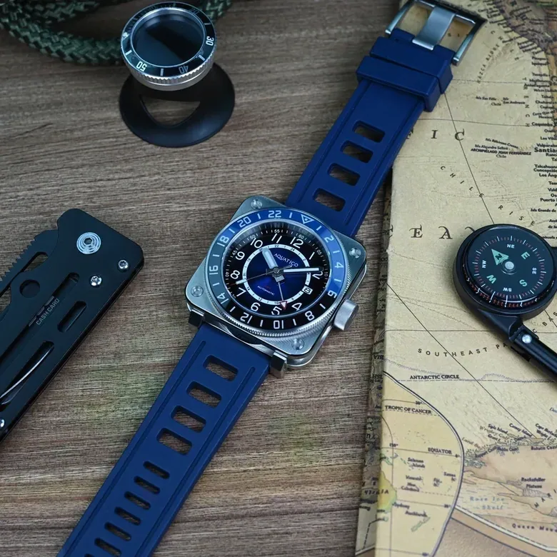 Steel Man GMT BLUE