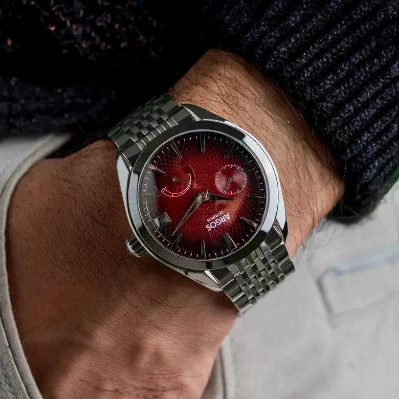 Olympus - Carmine Red Silver