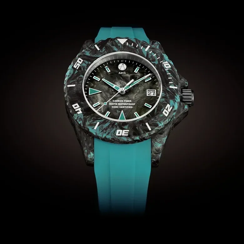 Diver Yas Carbon
