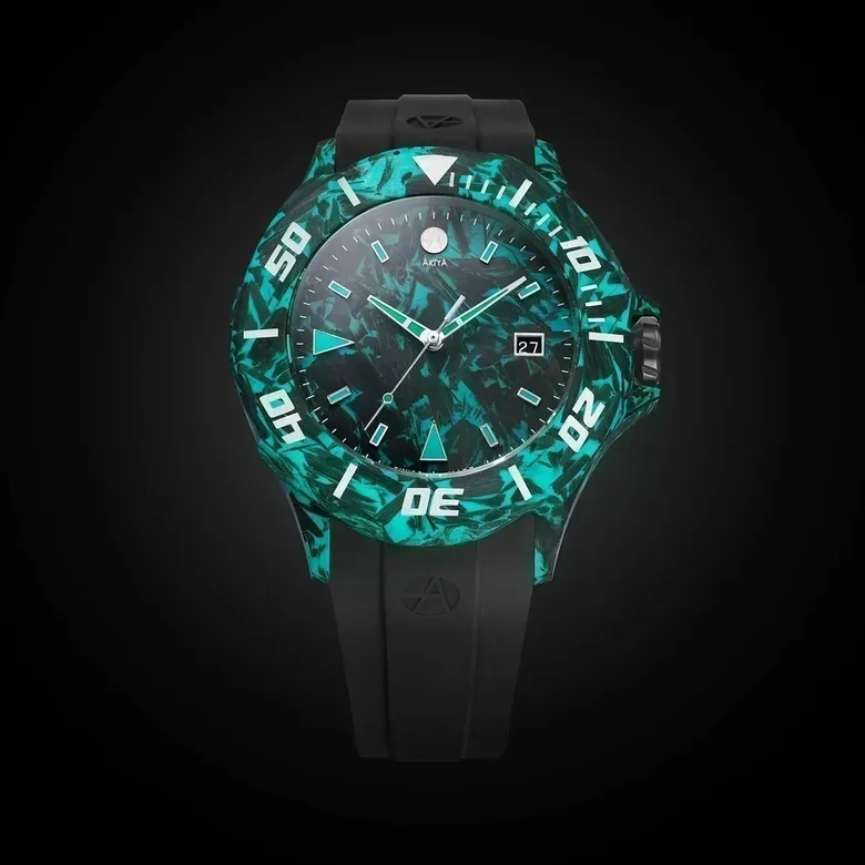 Large Yas Blue Diver Carbon