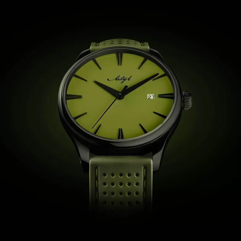 Black Small Green Enamel
