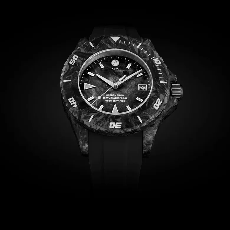 Diver Black Carbon