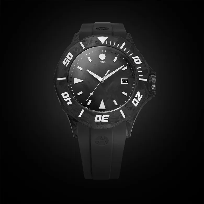 Large Black Diver Carbon