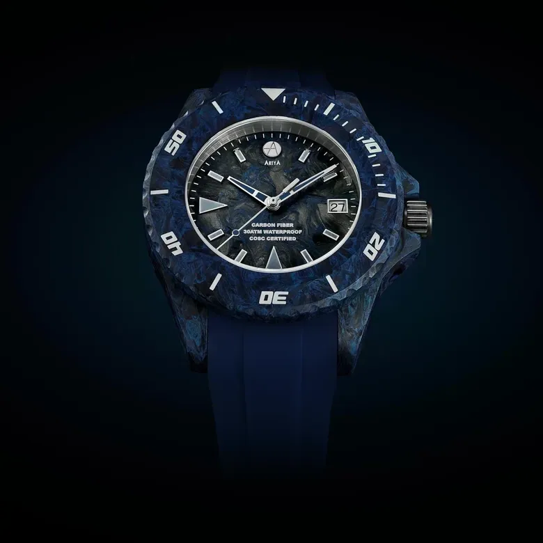 Diver Blue Carbon
