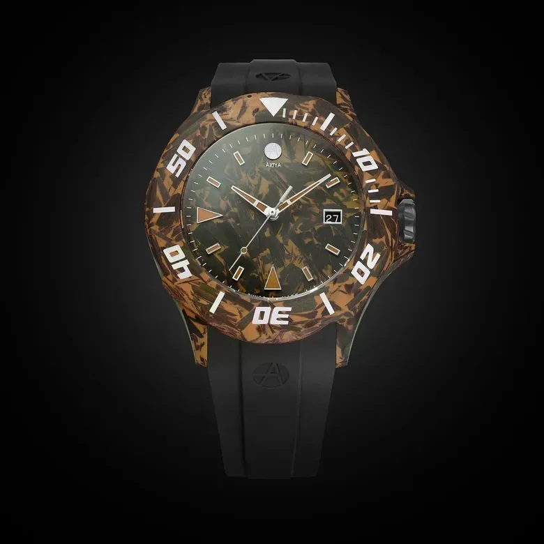 Large Brown Diver Carbon