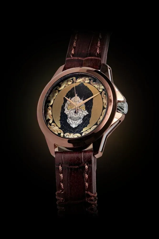Golden skull