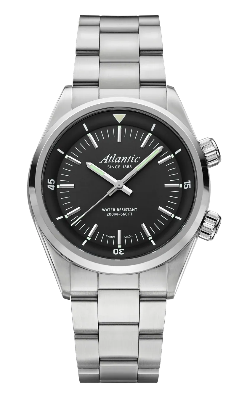 Seacloud Diver | Black Dial on Metal Bracelet