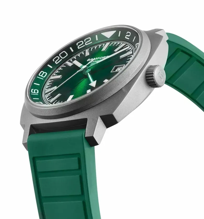 GMT Titanium - Sunburst Green