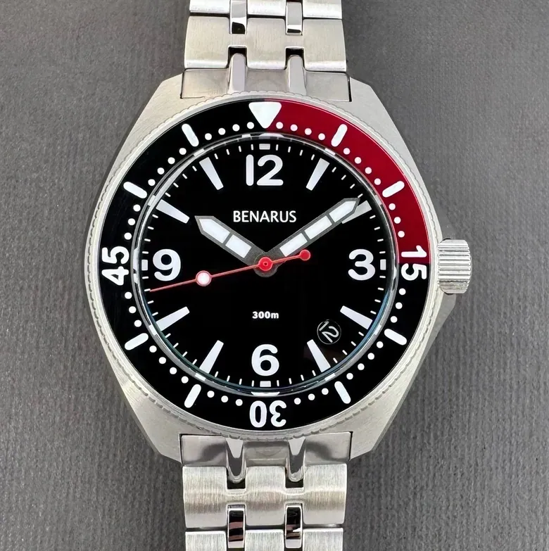 Bonito black/red