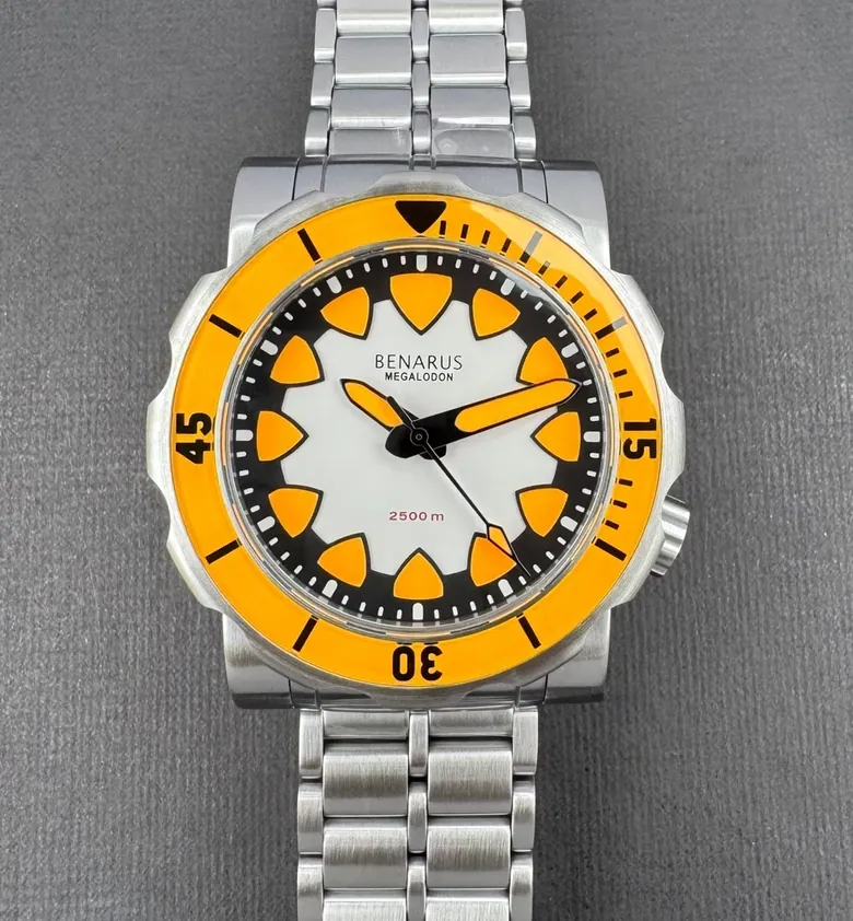 Megalodon Titanium orange