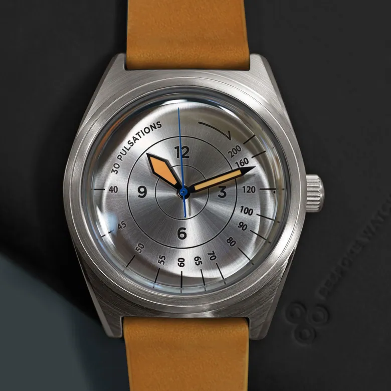 Intaglio 38: “Pulsometer” Silver Metallic Dial