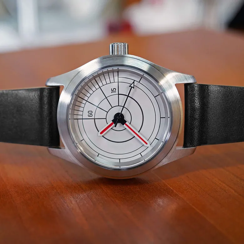 Intaglio 39 Edition: “Quarter Time” Eggshell Dial