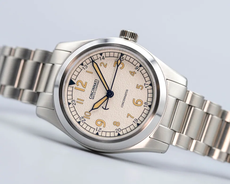 The Cincinnatus Field White Manual Wind