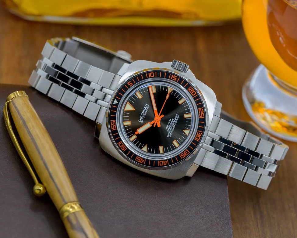 Desk Diver Professional Dive Watch Black &amp; Orange
