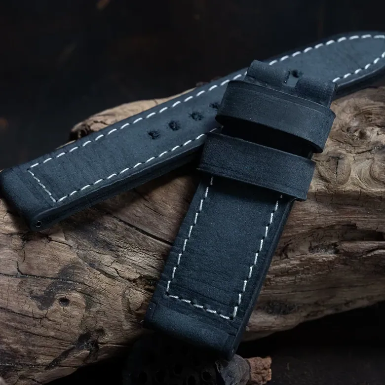 H08 - Black Historical Clean Finish