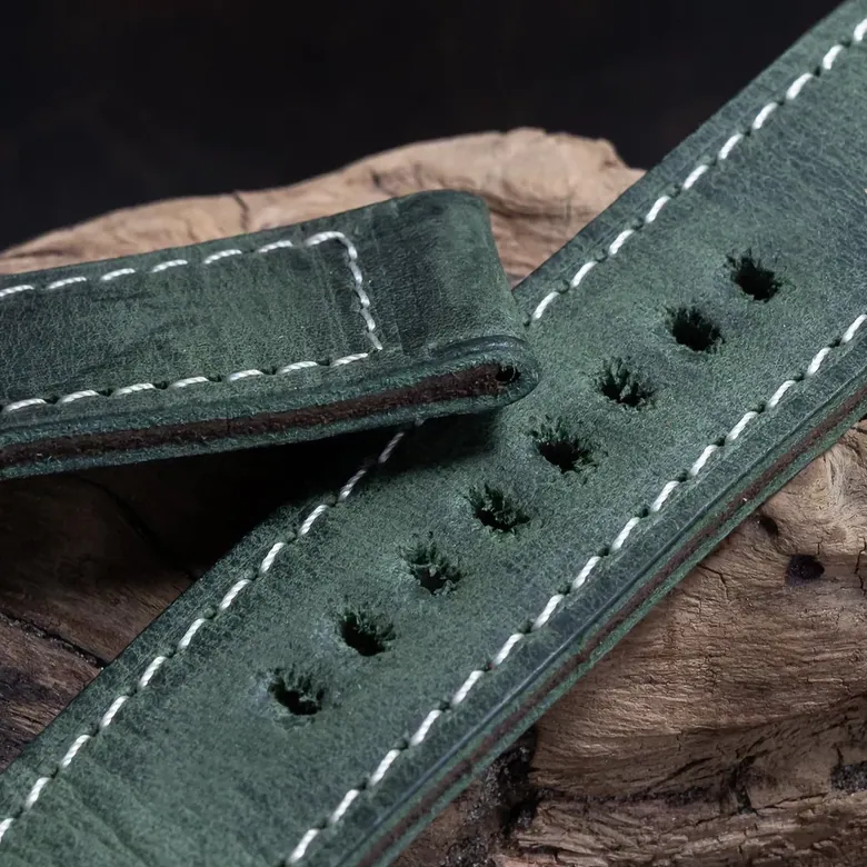 H06 - Green Historical Clean Finish