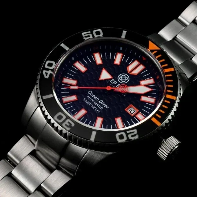 Swiss Made Ocean Diver 500 - Orange