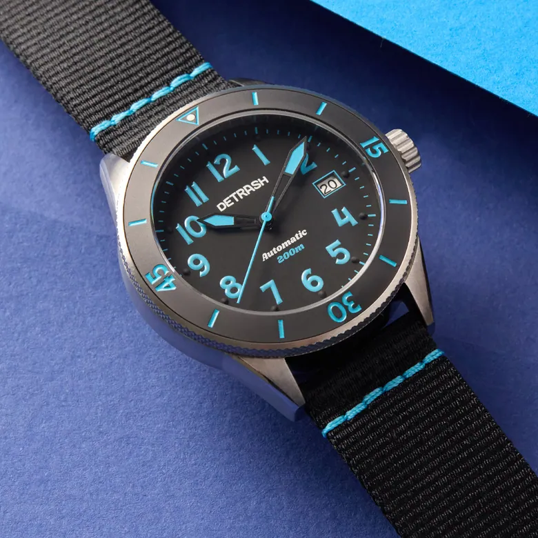 Midnight Sky / Cyanight - Detrash - Watches made with trash