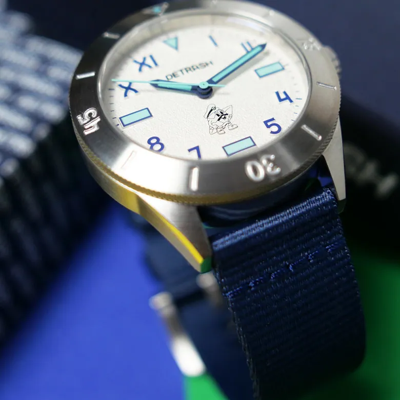 DETRASH WATCHES: Cali White / California Dial Dive Watch