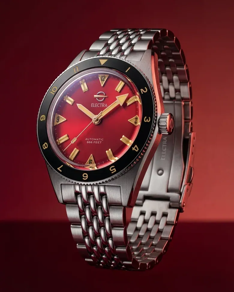 DASHING RED