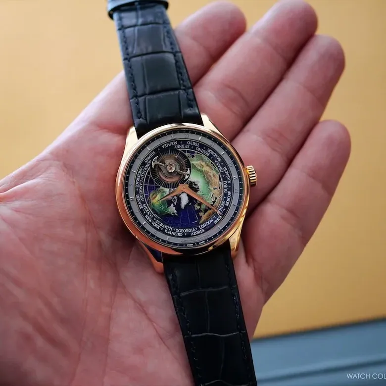 Introducing: Jaeger-LeCoultre Master Grande Tradition Calibre 948 World Time Blue. Hands