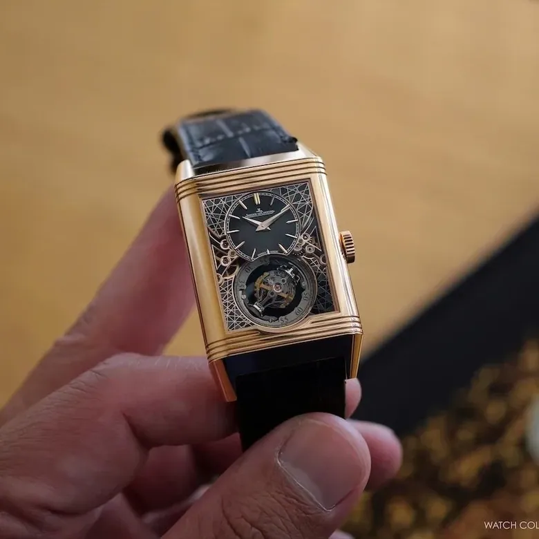 Introducing: Jaeger-LeCoultre Reverso Hybris Artistica Calibre 179 Black Lacquer and Pink Gold. Hands