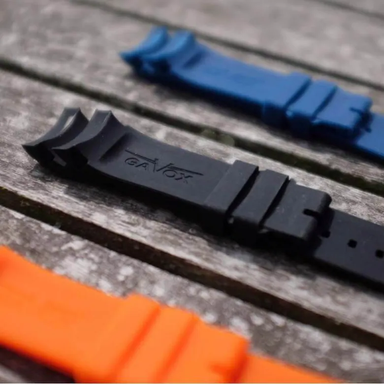 22 x 20mm  Avidiver molded strap