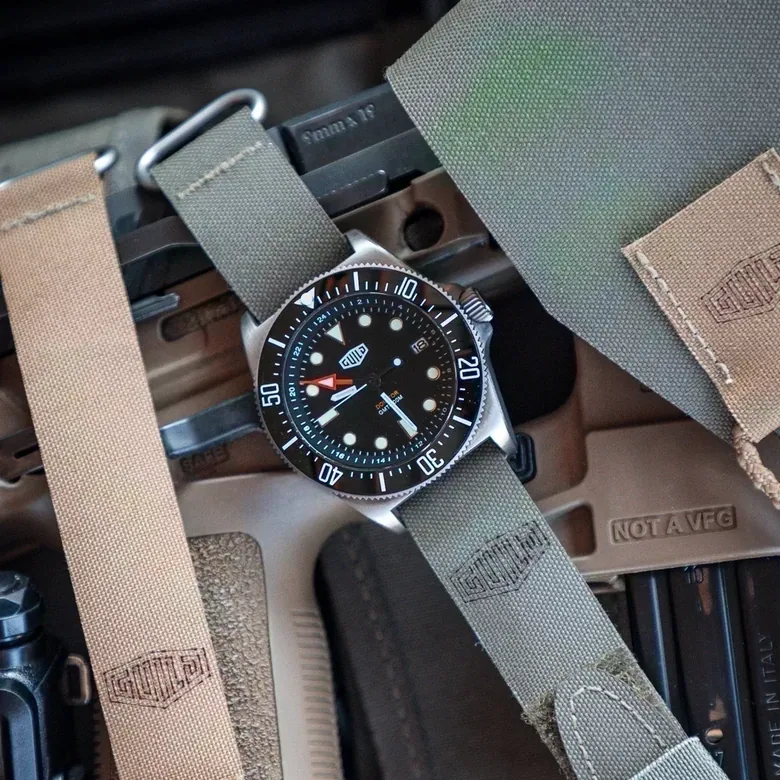 Domitor Titanium Fixed GMT