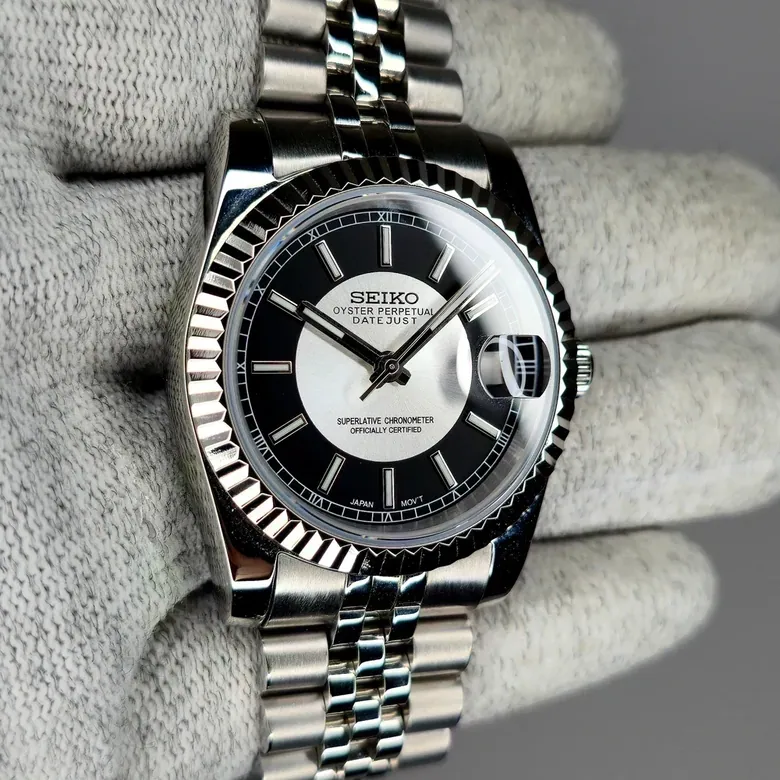 Custom Watch CW145 Standard