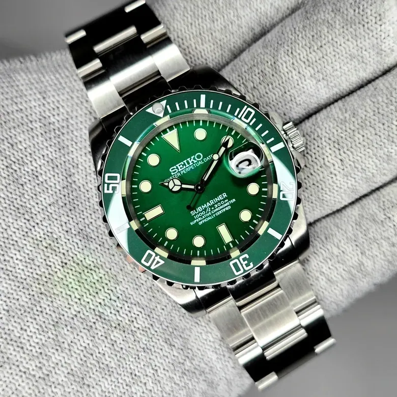 Custom Watch CW930
