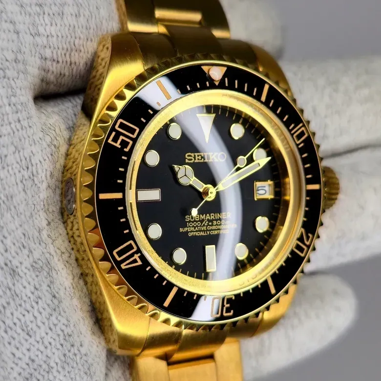 Custom Watch CW445