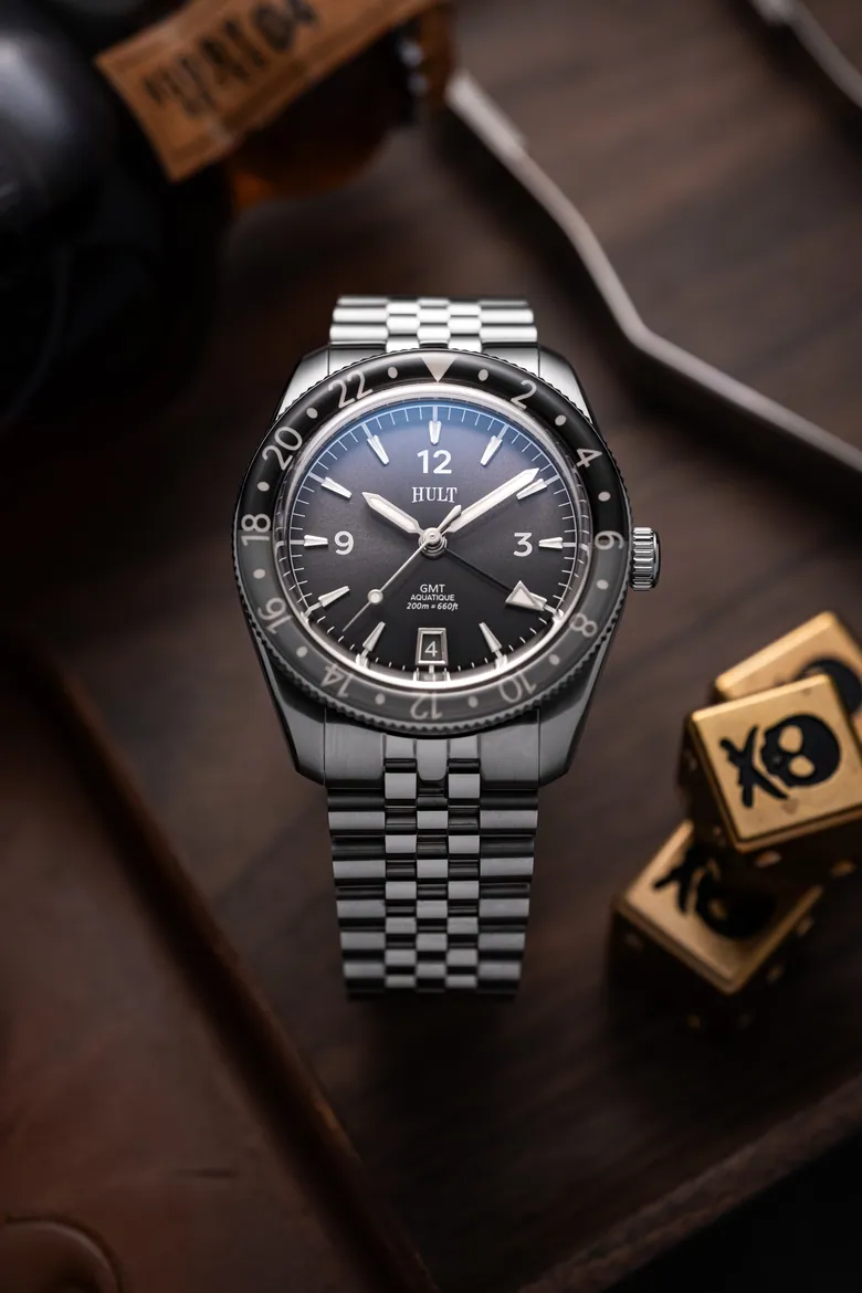 Aquatique GMT Graphite – Dark Grey GMT Watch | Hult Watch Company