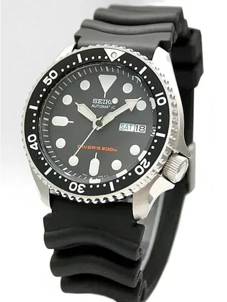 Scratch and Dent - Seiko Automatic Dive Watch with Offset Crown and Rubber Dive Strap #SKX007K1 16