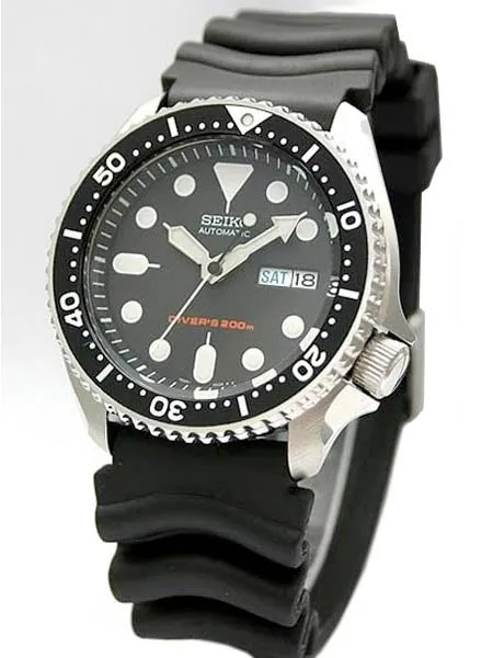 Scratch and Dent - Seiko Automatic Dive Watch with Offset Crown and Rubber Dive Strap #SKX007K1 31