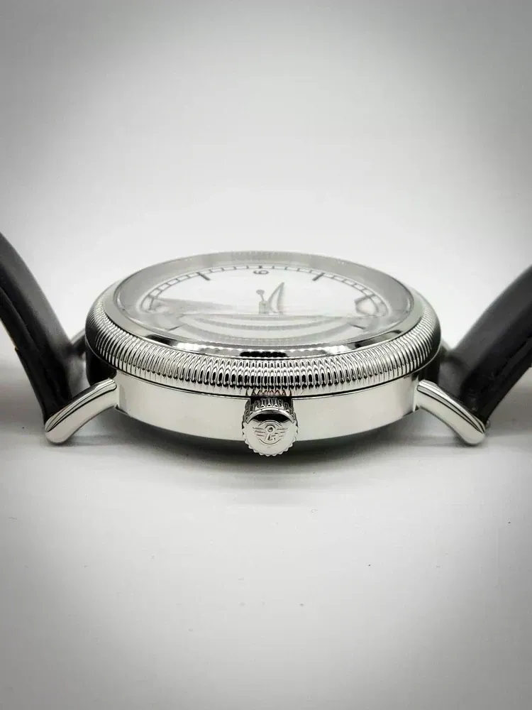 The James - Stark White & Silver