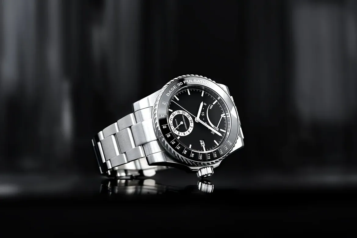 Pacer - 77000CN - Black Dial Men's Watch - Mancheront