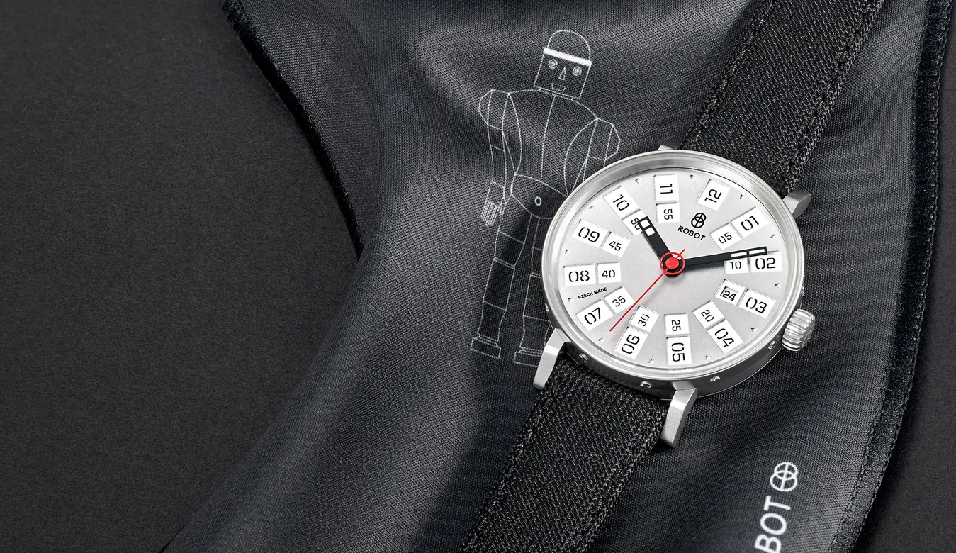 GRAPHIC ANALOG Watches