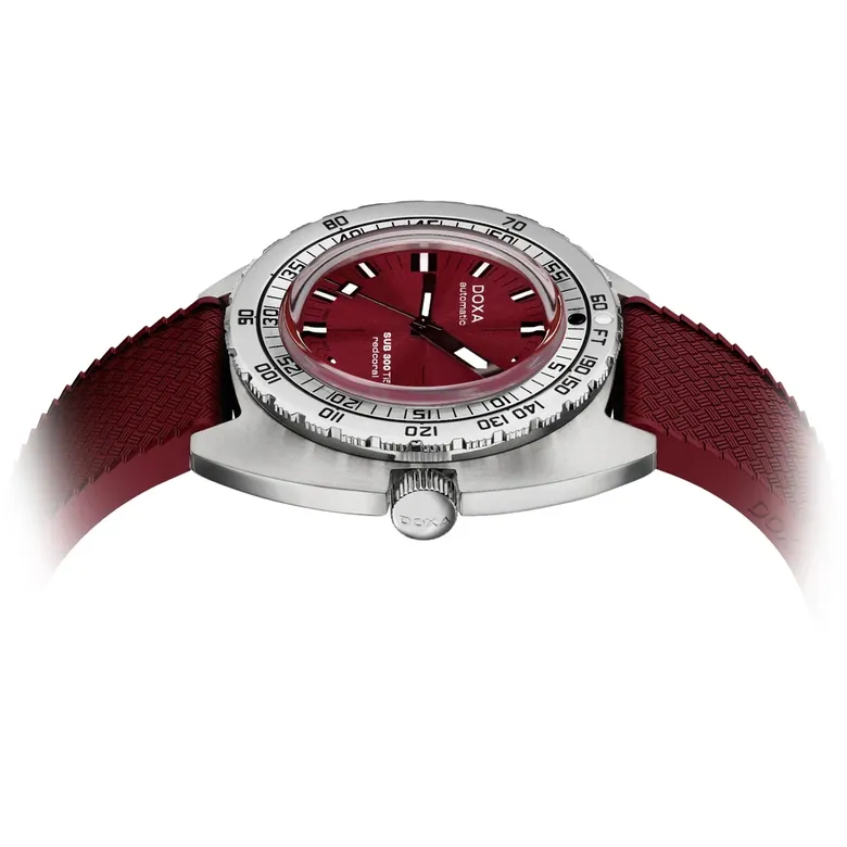 DOXA SUB 300 Ti5 Red Coral 823.50.161.22
