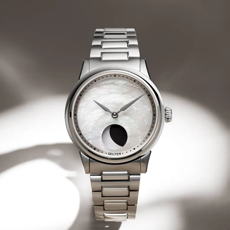 M1 Moonphase - CNC Guilloche (White MoP)