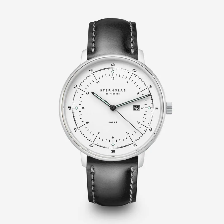 Hamburg Solar white black