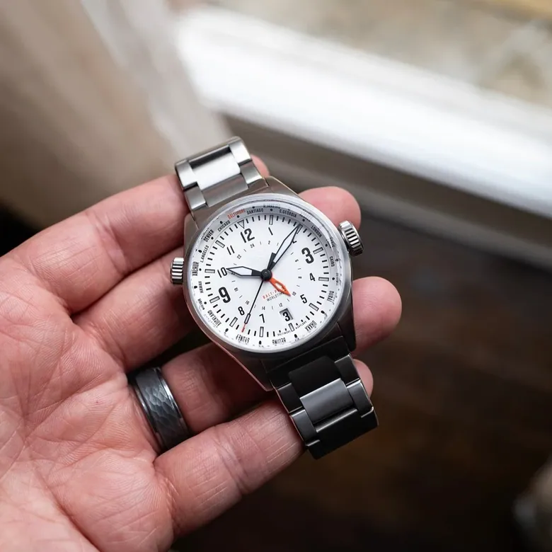 Balt-Pilot Worldtimer Polar White