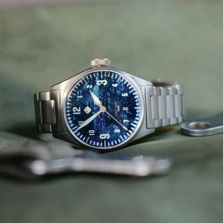 Balt-Pilot Recon Blue Meteorite