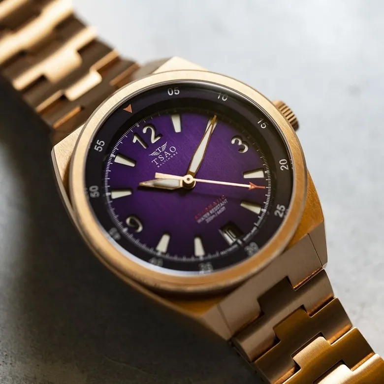 Legacy 36 - Rose Gold - Raven