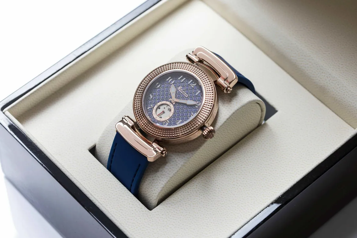 Affluent Watch | Blue Dial Leather Luxury Men's Watch – Verdure