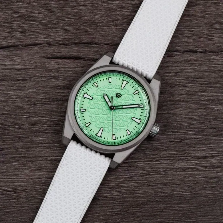 Basilea — Titanium Grade 5 (Mint Green) · Soprod M100 | 39 mm