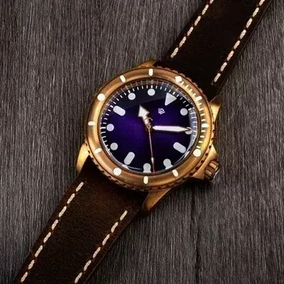 Bronze PEARL DIVER — Purple (BGW9 Grade A ef, NH38A No-date) – 40 mm, 200 m