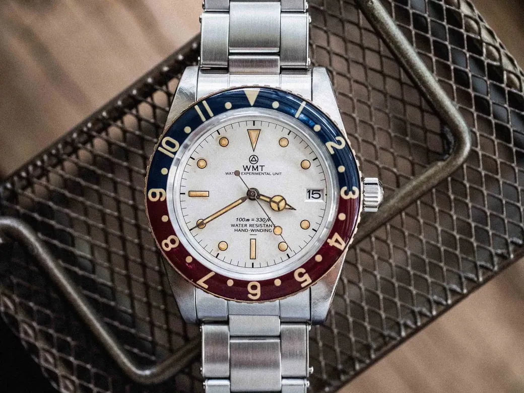Panton –  White Dial / Brass Bezel Aged Edition